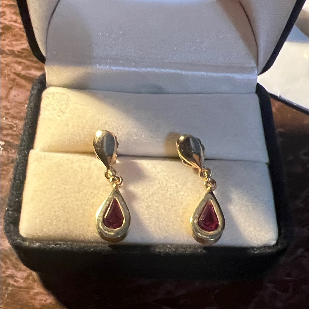 Elegant Gold and Red Teardrop Earrings